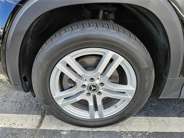 Photo of 2021 Night Black Mercedes-Benz GLB 250