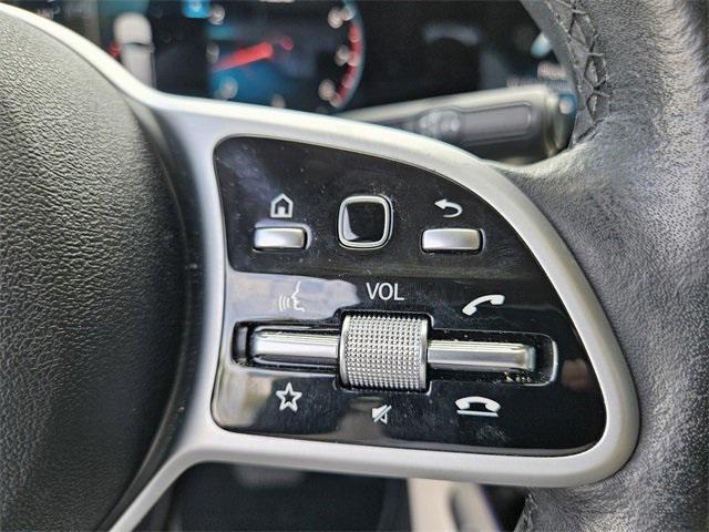 Photo of 2021 Night Black Mercedes-Benz GLB 250