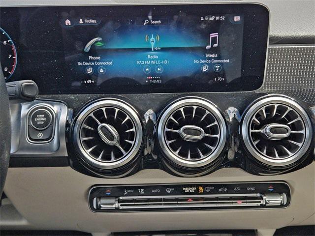 Photo of 2021 Night Black Mercedes-Benz GLB 250