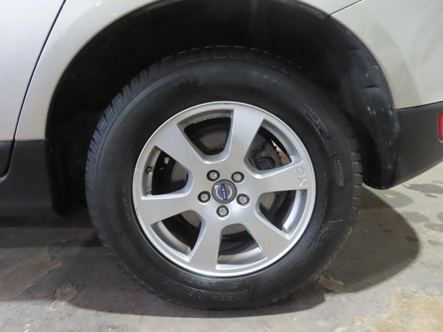 Photo of 2011 Beige Volvo XC60
