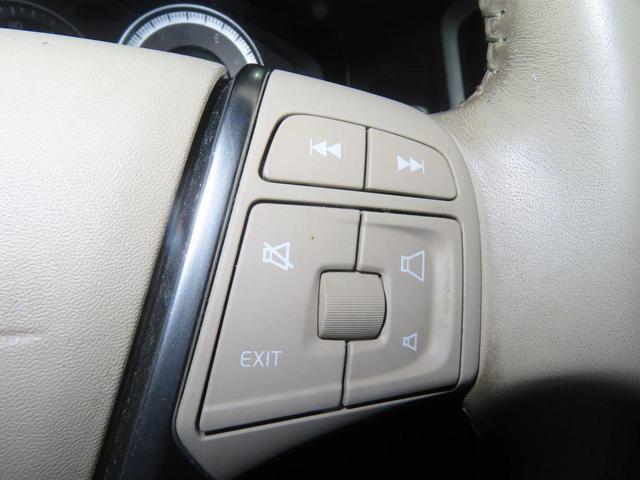 Photo of 2011 Beige Volvo XC60