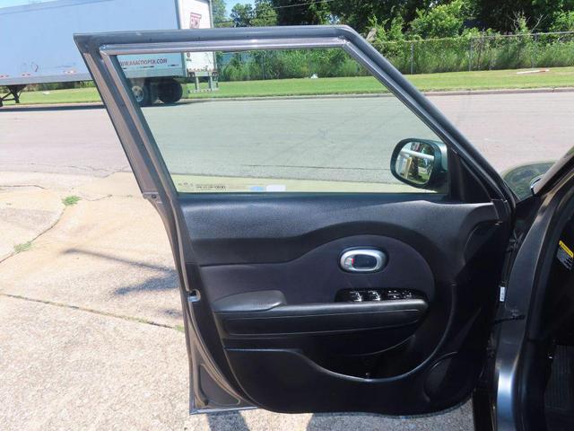 Photo of 2018 Gray Kia Soul