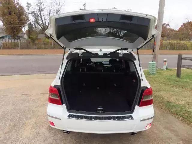 Photo of 2012 White Mercedes-Benz GLK-Class