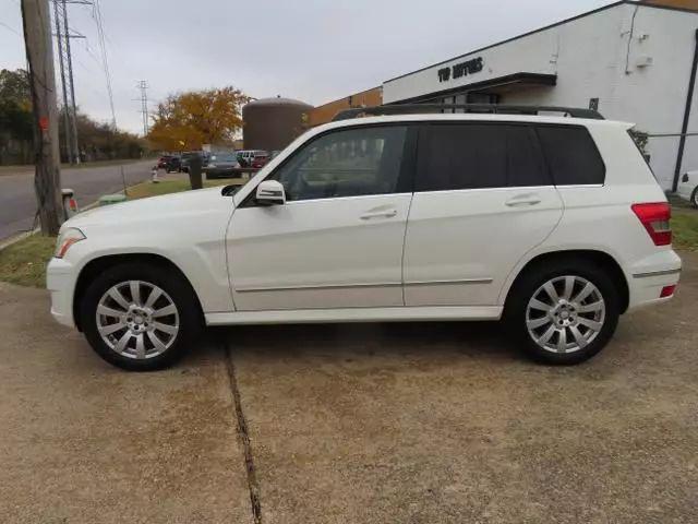 Photo of 2012 White Mercedes-Benz GLK-Class
