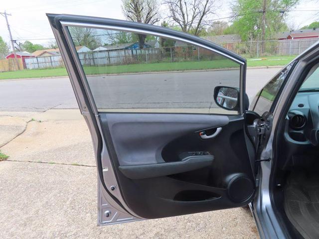 Photo of 2009 Silver Honda Fit