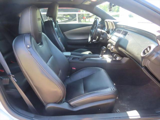 Photo of 2011 Silver Chevrolet Camaro