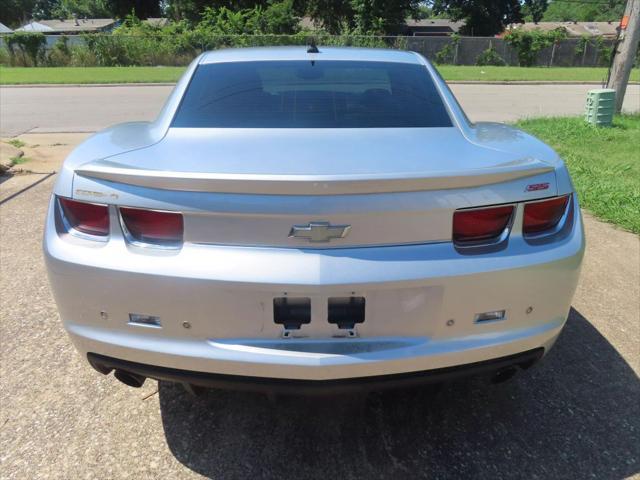 Photo of 2011 Silver Chevrolet Camaro