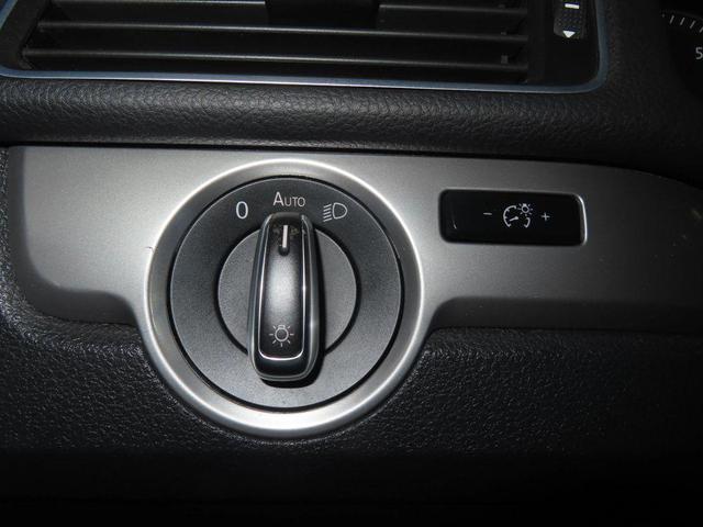 Photo of 2014 Burgundy Volkswagen Passat