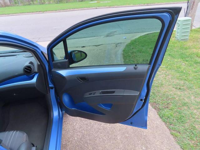 Photo of 2014 Blue Chevrolet Spark