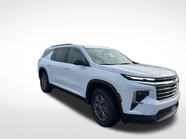 Photo of 2025 Summit White Chevrolet Traverse