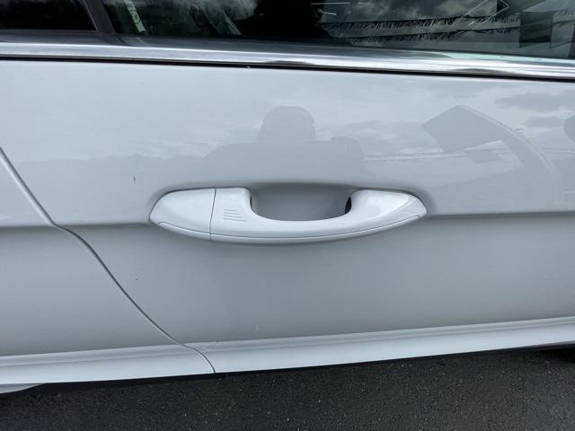 Photo of 2024 Oxford White Ford Edge
