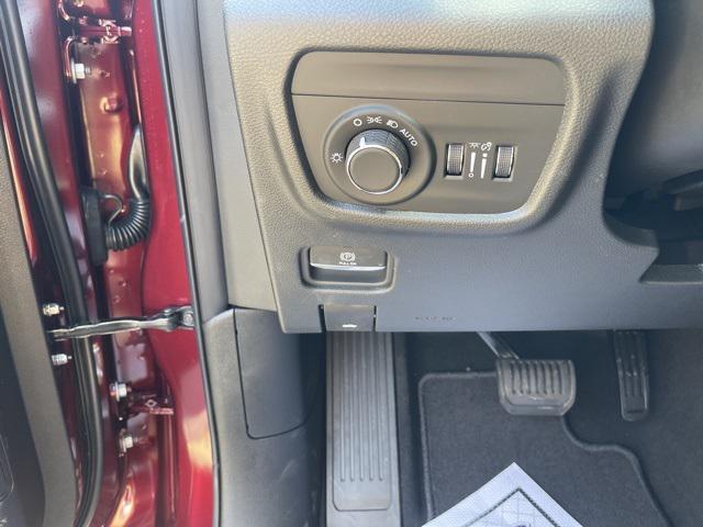 Photo of 2025 Velvet Red Pearlcoat Jeep Grand Cherokee