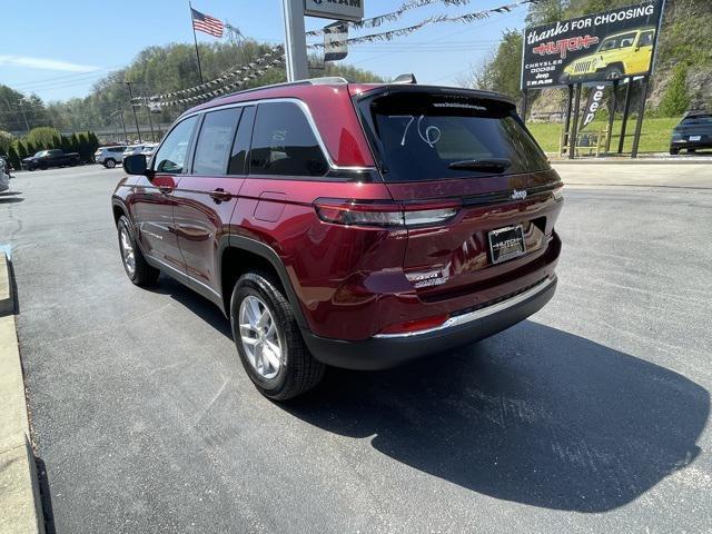 Photo of 2025 Velvet Red Pearlcoat Jeep Grand Cherokee