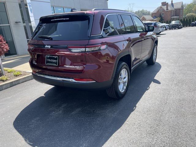 Photo of 2025 Velvet Red Pearlcoat Jeep Grand Cherokee