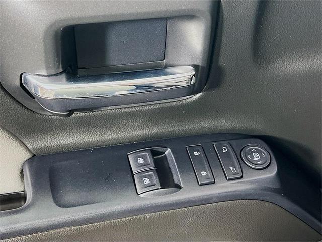 Photo of 2015 Summit White Chevrolet Silverado 1500