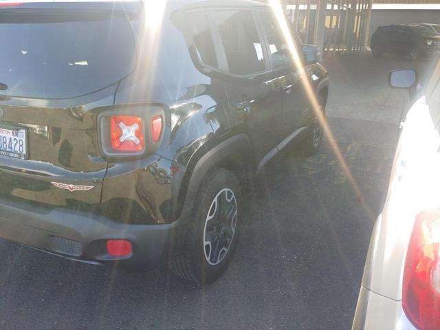 Photo of 2015 Black Jeep Renegade