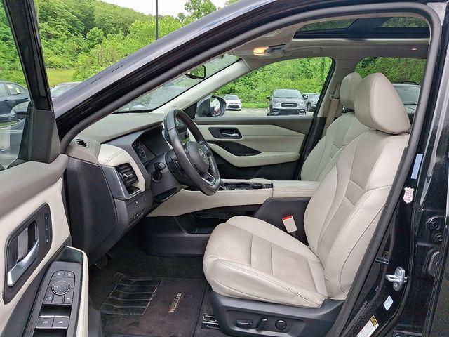 Photo of 2023 Black Nissan Rogue