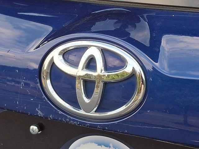 Photo of 2015 Blue Crush Metallic Toyota RAV4