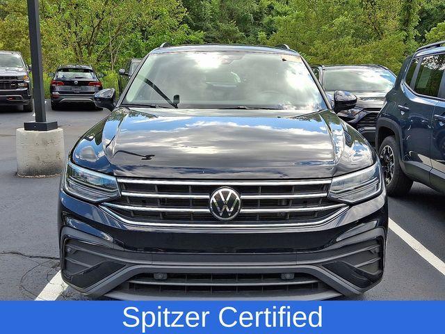 Photo of 2024 Deep Black Pearl Effect Volkswagen Tiguan