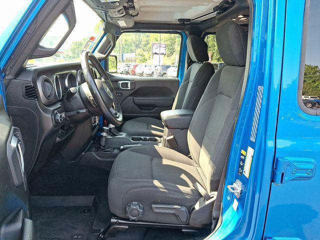 Photo of 2022 Hydro Blue Pearlcoat Jeep Wrangler Unlimited