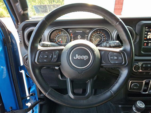 Photo of 2022 Hydro Blue Pearlcoat Jeep Wrangler Unlimited