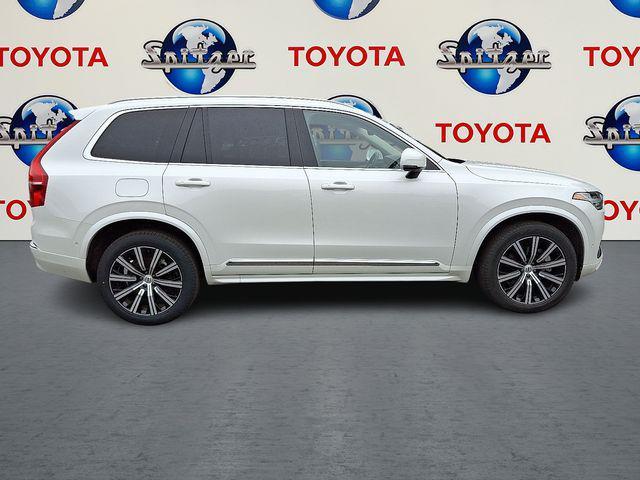 Photo of 2024 Crystal White Metallic Volvo XC90