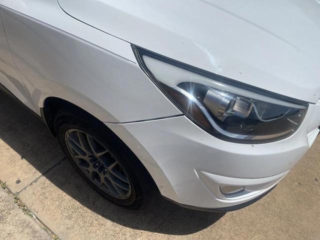 Photo of 2014 Winter White Hyundai TUCSON