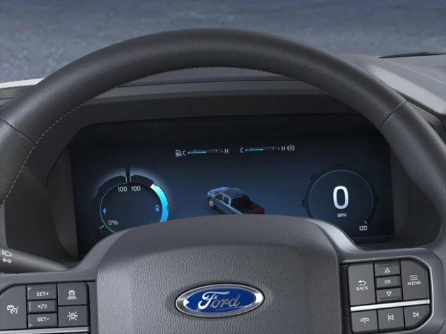 Photo of 2025 Star White Ford F-150 Lightning