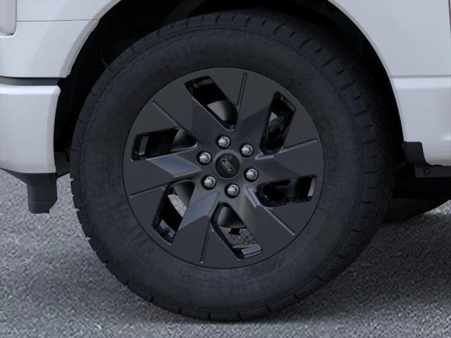 Photo of 2025 Star White Ford F-150 Lightning