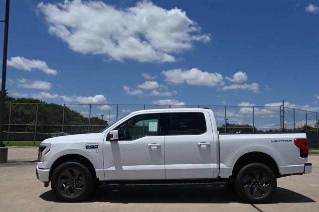 Photo of 2025 Star White Ford F-150 Lightning