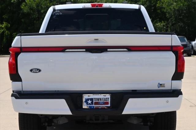 Photo of 2025 Star White Ford F-150 Lightning