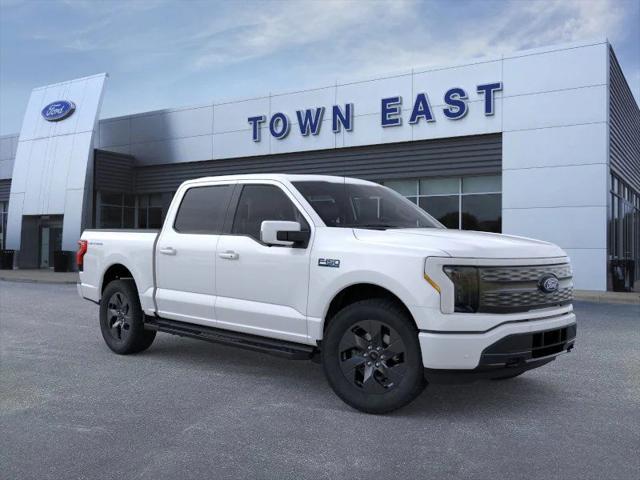 Photo of 2025 Star White Ford F-150 Lightning