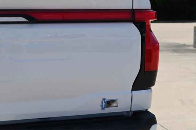 Photo of 2025 Star White Ford F-150 Lightning