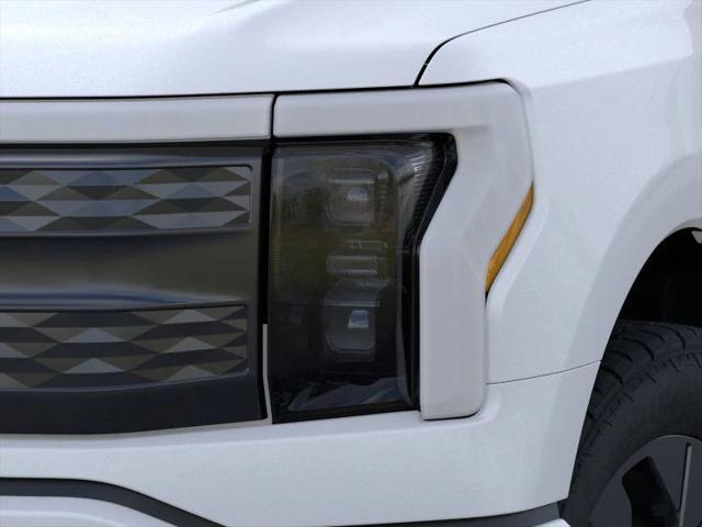 Photo of 2025 Star White Ford F-150 Lightning