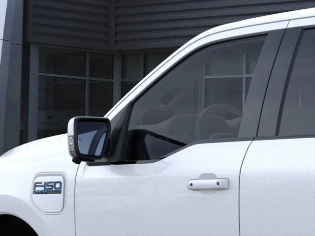Photo of 2025 Star White Ford F-150 Lightning