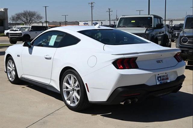 Photo of 2025 Oxford White Ford Mustang