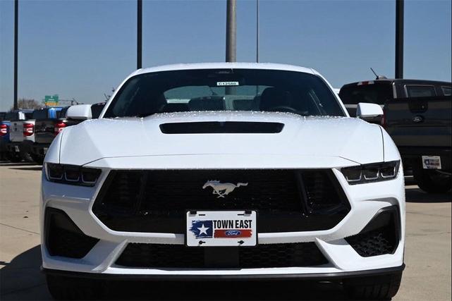 Photo of 2025 Oxford White Ford Mustang