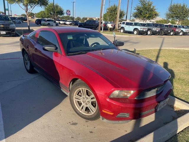 Photo of 2012 Red Ford Mustang