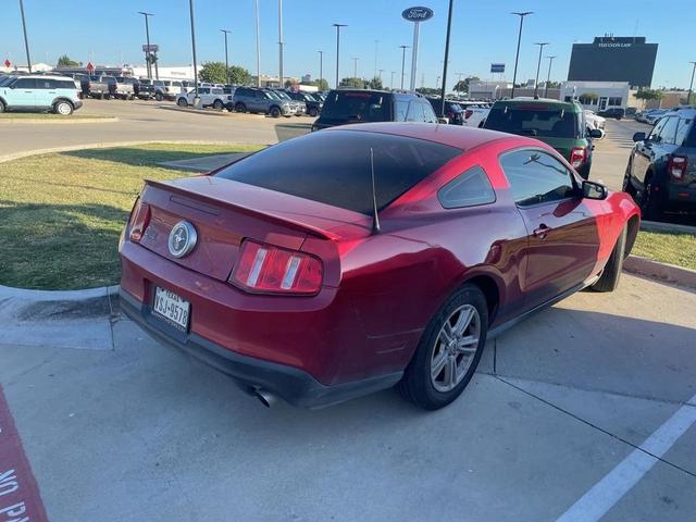 Photo of 2012 Red Ford Mustang