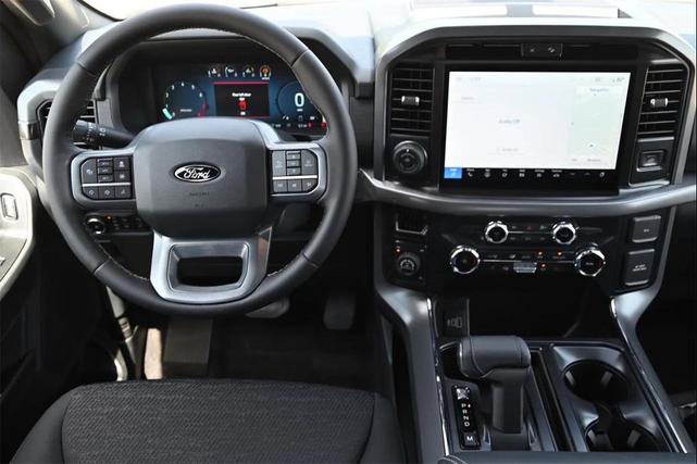 Photo of 2025 Oxford White Ford F-150