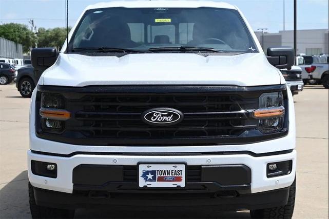 Photo of 2025 Oxford White Ford F-150