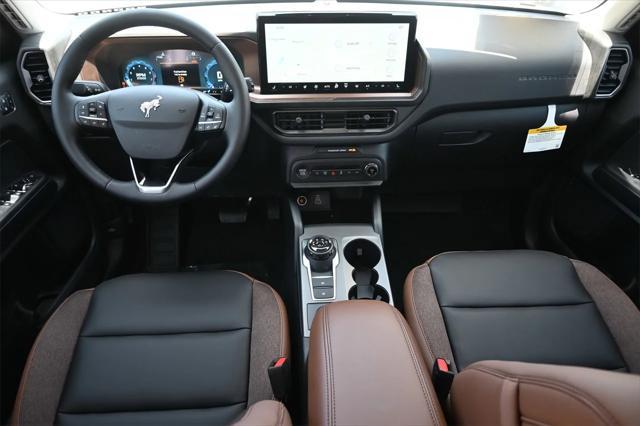 Photo of 2025 Oxford White Ford Bronco Sport