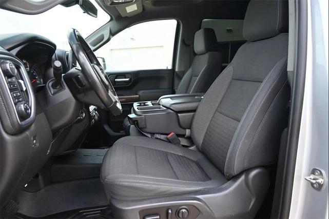 Photo of 2020 Silver Ice Metallic Chevrolet Silverado 1500