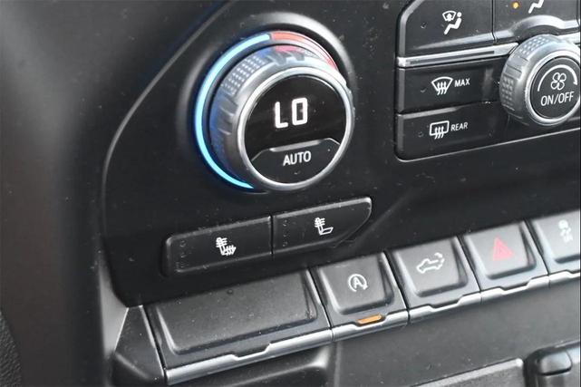 Photo of 2020 Silver Ice Metallic Chevrolet Silverado 1500