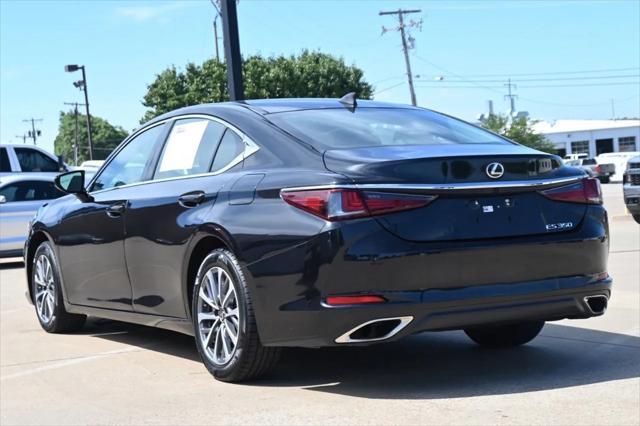 Photo of 2023 Black Lexus ES 350