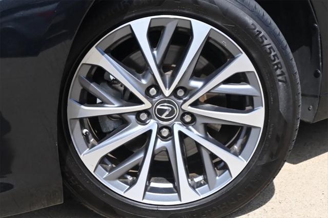 Photo of 2023 Black Lexus ES 350