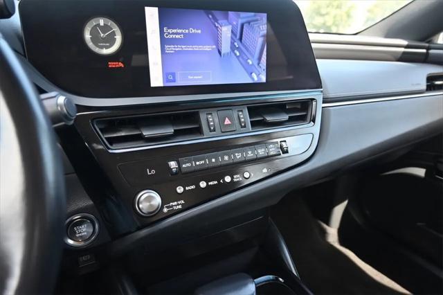 Photo of 2023 Black Lexus ES 350