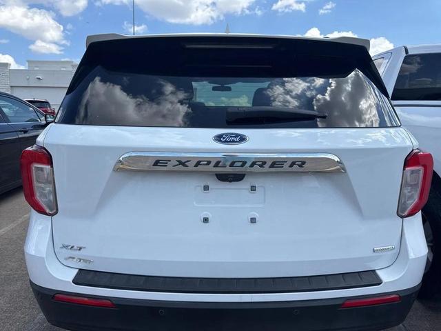 Photo of 2020 Oxford White Ford Explorer