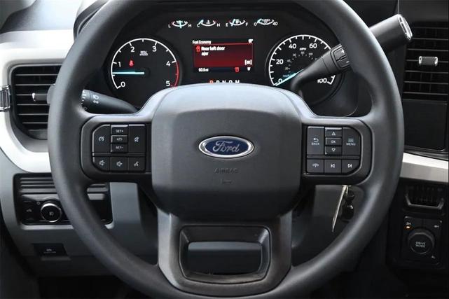 Photo of 2025 Oxford White Ford F-350