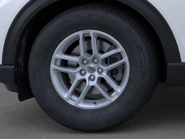 Photo of 2025 Star White Metallic Tri-Coat Ford Explorer
